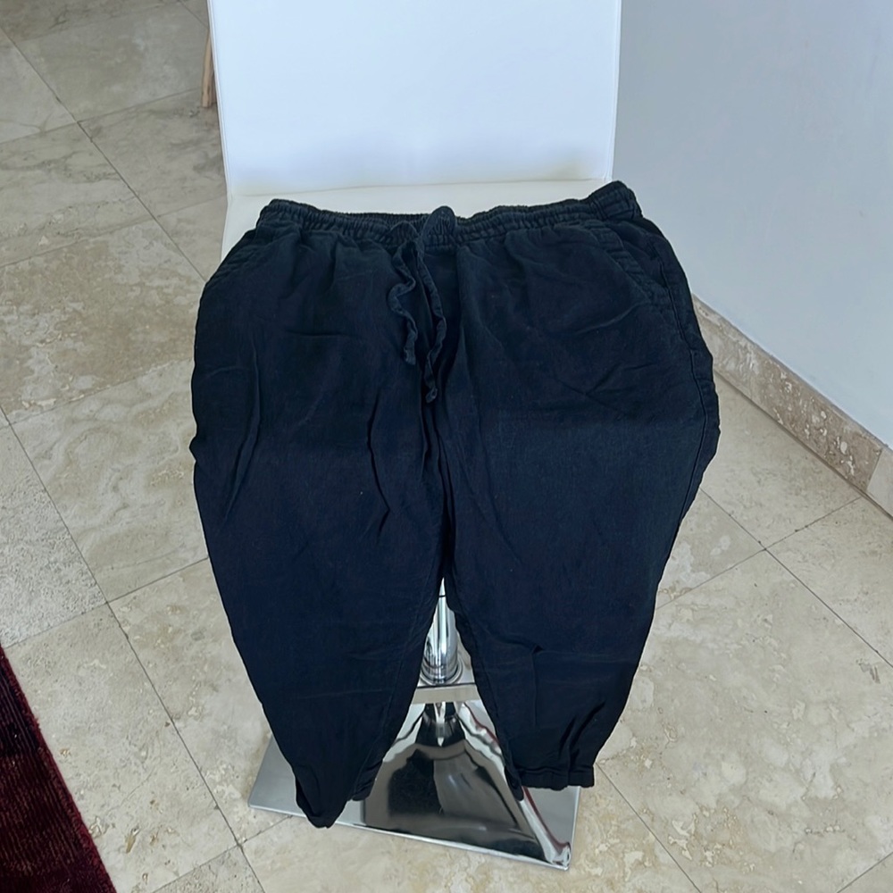 Comfortable pants size M. Great condition.